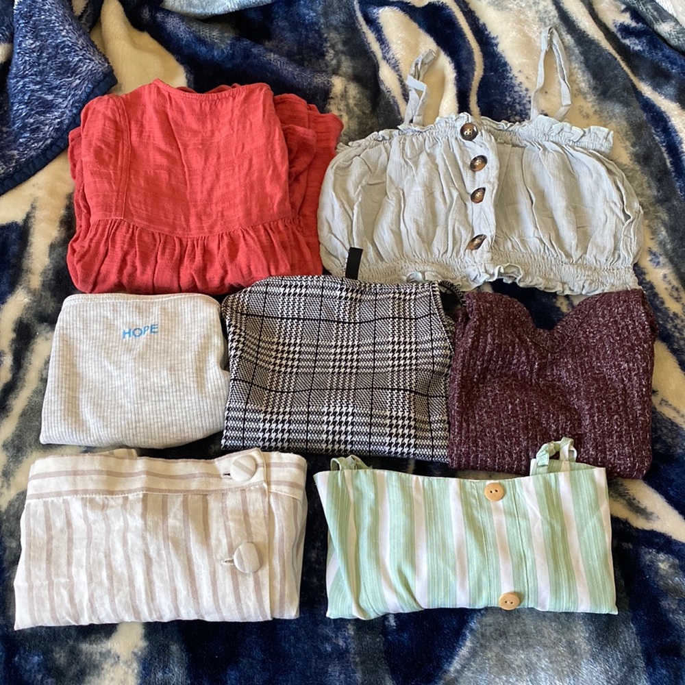 Tank top sleeveless tops reseller clothing bundle